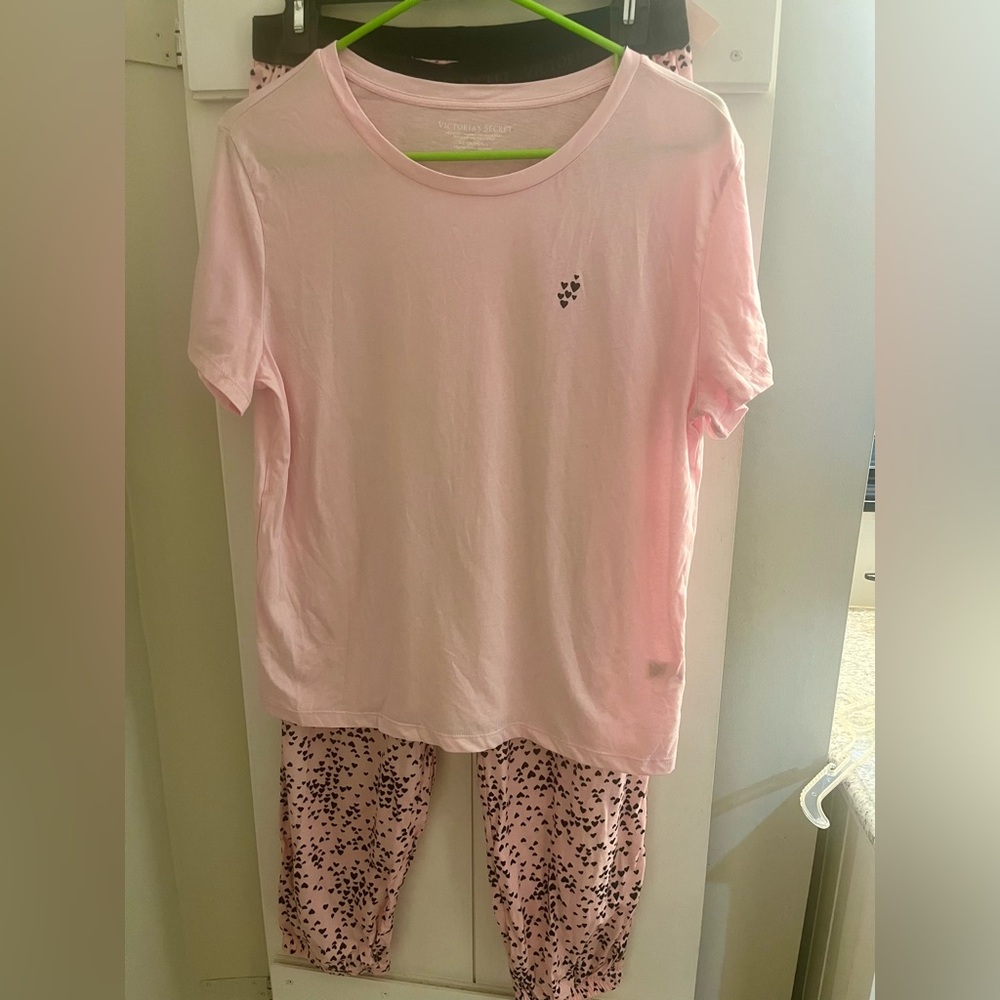 Victoria's Secret Light Pink Heart-Accent women’s  Pajama Set